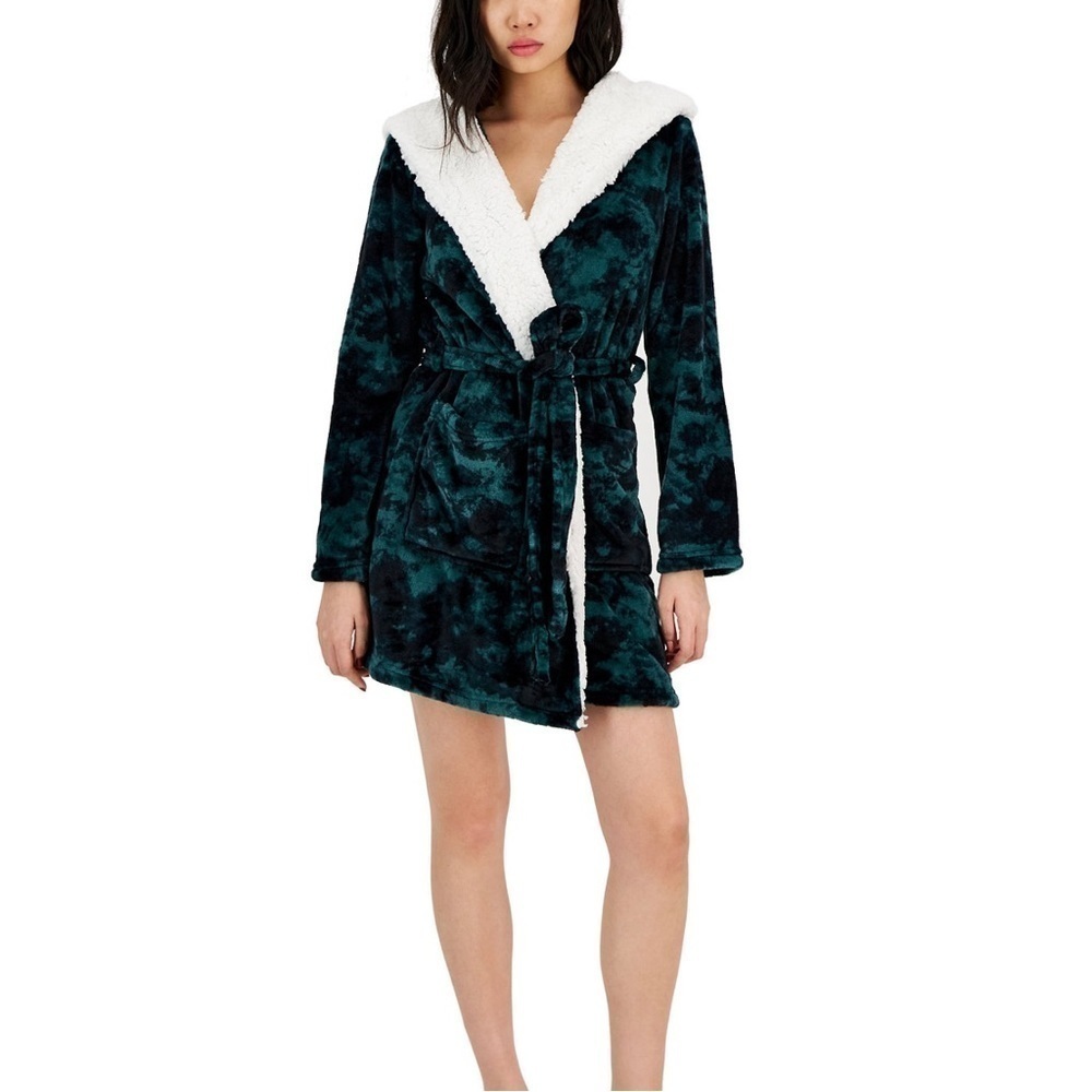 NEW-JENNI June Bug TieDye,Green,Cozy,SuperSoft, Pockets,Short Sherpa Hooded Robe